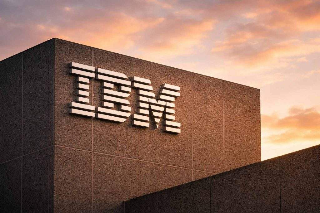 IBM Stock Tumbles After Earnings Beat as Software Slowdown Reignites AI Fears