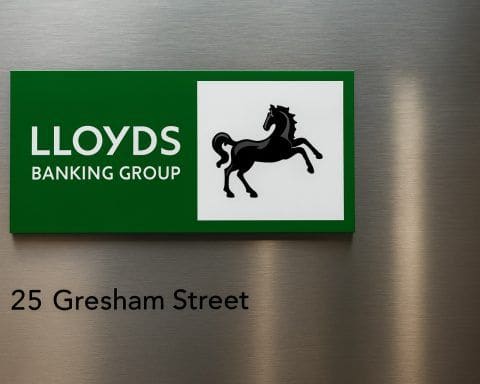 Lloyds Share Price: Can the FTSE‑100 Bank’s Value Keep Surging or Is a Crash Coming?