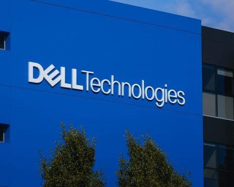 Dell Technologies (DELL) Stock Rises Over 4% Ahead of Earnings as AI Hype Clashes With Margin Fears – November 22, 2025