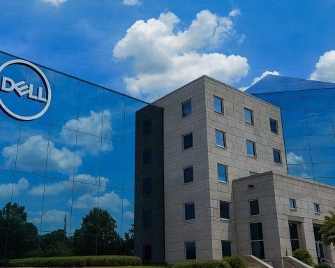 Dell (DELL) Stock: What to Know Before the U.S. Market Opens on Dec. 15, 2025