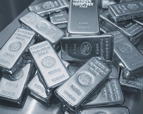 Silver Price Today, December 10, 2025: Record High Above $61 – Early Morning U.S. Market Update