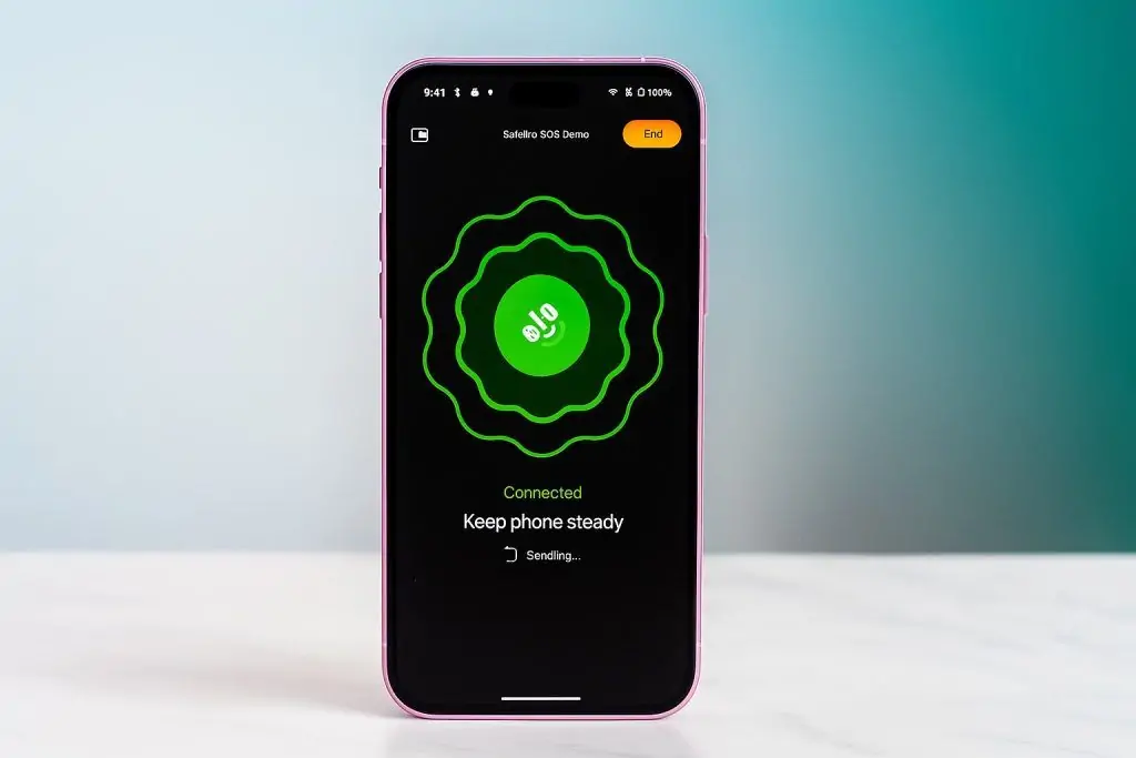 Beyond Cell Coverage: The Ultimate 2025 Guide to Satellite Texting Services