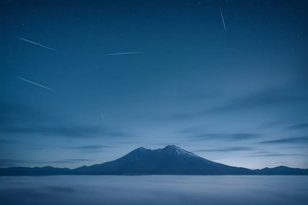 Spectacular Skywatching Alert: Twin Meteor Showers, Dazzling Planets & More on July 30–31, 2025