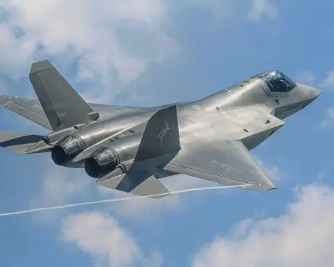 China’s J-35 Stealthjager: Binnenkijken bij de nieuwe F-35-rivaal van de marine