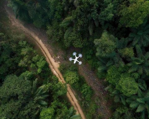 Prawo dotyczące dronów w Malezji (2025): Kompleksowy przewodnik po przepisach i pozwoleniach