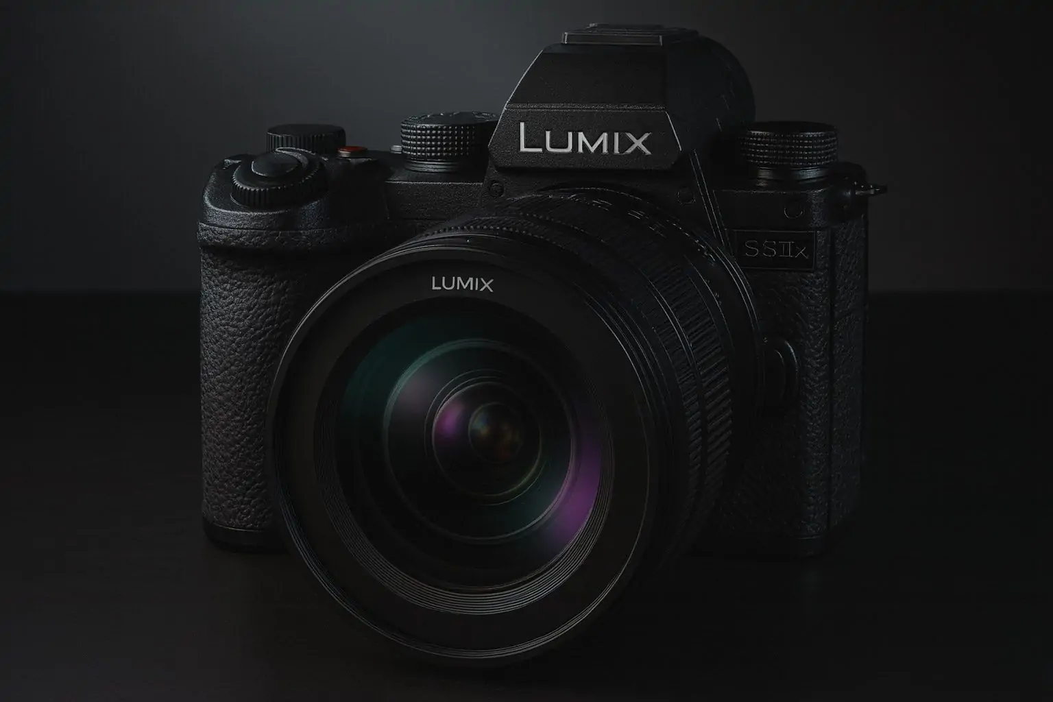 Mirrorless Battle 2025: Panasonic S5 II vs Fujifilm X-T5 vs Nikon Z7 II – Which Camera Reigns Supreme?