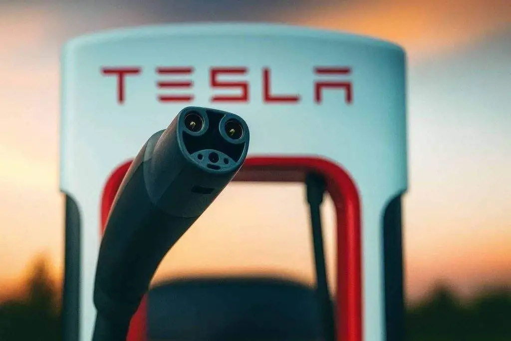 EV Stocks Mixed in Premarket: Rivian Rises Despite Recall as Tesla, Lucid Slip