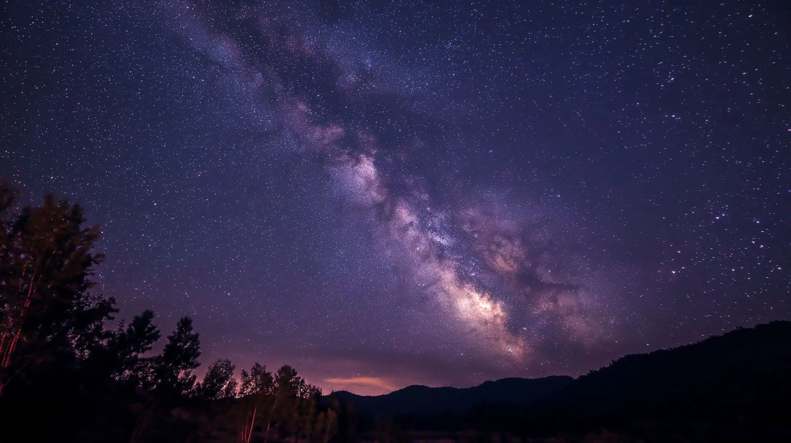 Don’t Miss the Cosmic Show: Perseid Meteors, Planetary Duet & Auroras (Aug 13–14, 2025)