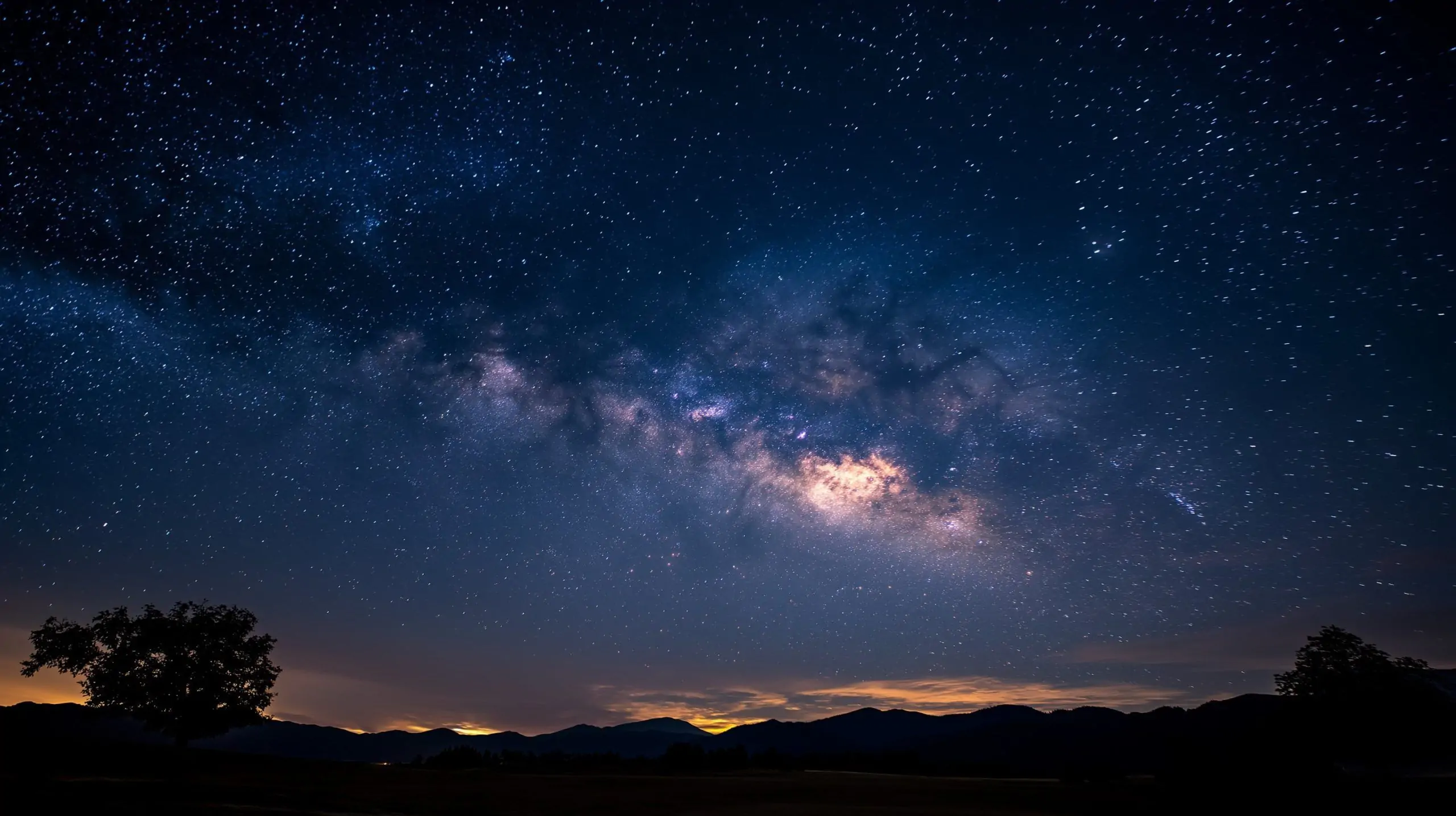 Skywatch Alert: Meteors, Auroras & a Planetary Spectacle on Aug 5–6, 2025