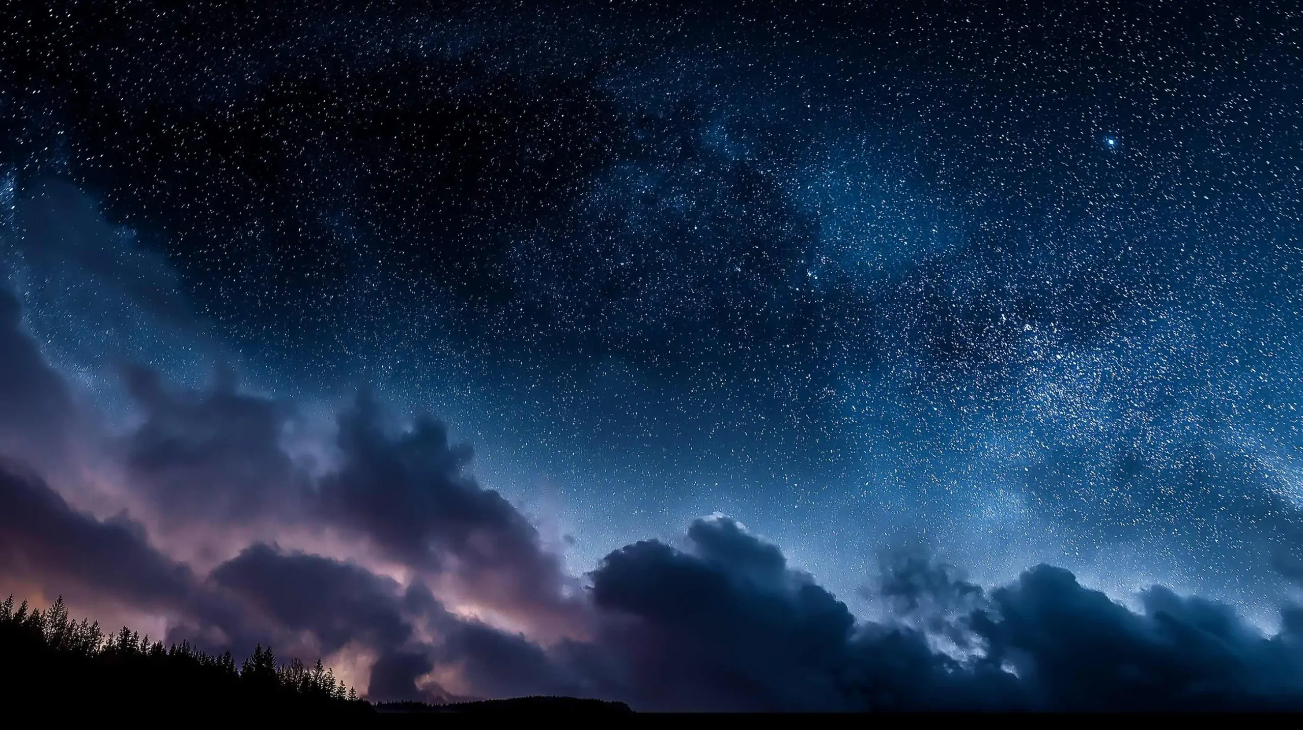 August 2025 Night Sky Spectacles: Rare Black Moon, Nebula Treasure, Mars in Virgo & Saturn’s Shadow Show