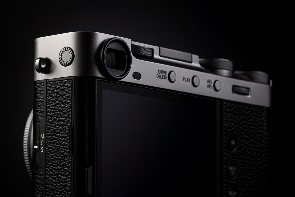 Recensione e confronto della Fujifilm X-E5: rivoluzione retrò da 40MP o costoso upgrade?