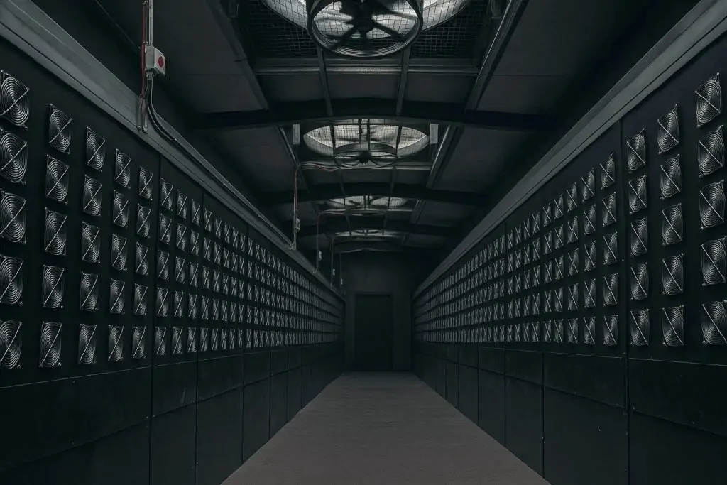 Bitcoin Miner to AI Cloud Sensation: Why Iris Energy (IREN) Stock Is Soaring in 2025