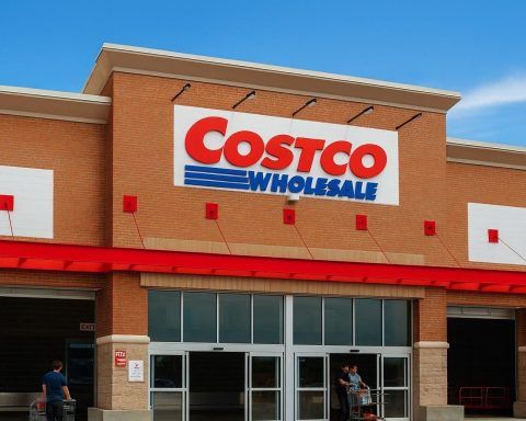 Costco stock price forecast: Wall Street’s $1,000 call meets a holiday-sales test after the bell