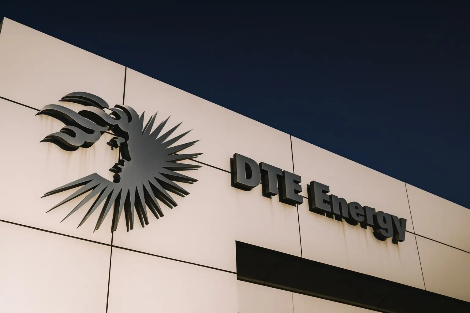 DTE Energy (NYSE:DTE) Stock Set to Surge? Analysts Highlight Smart-Grid Wins and AI-Driven Demand