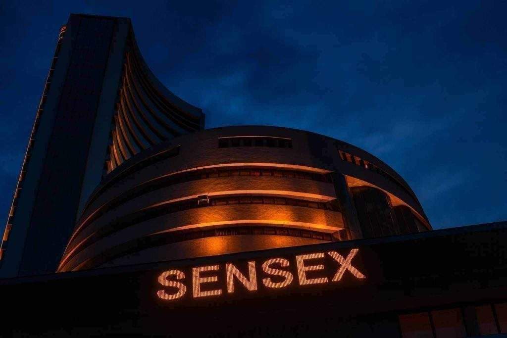 Indian Stock Market Today: Sensex, Nifty 50 Slide as HCLTech Sparks IT Selloff; 24,000 in Focus