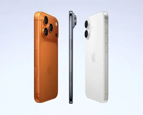 iPhone 17 News & Prices Today (December 4, 2025): Record Demand, Camera Controversy and Budget 17e Rumors