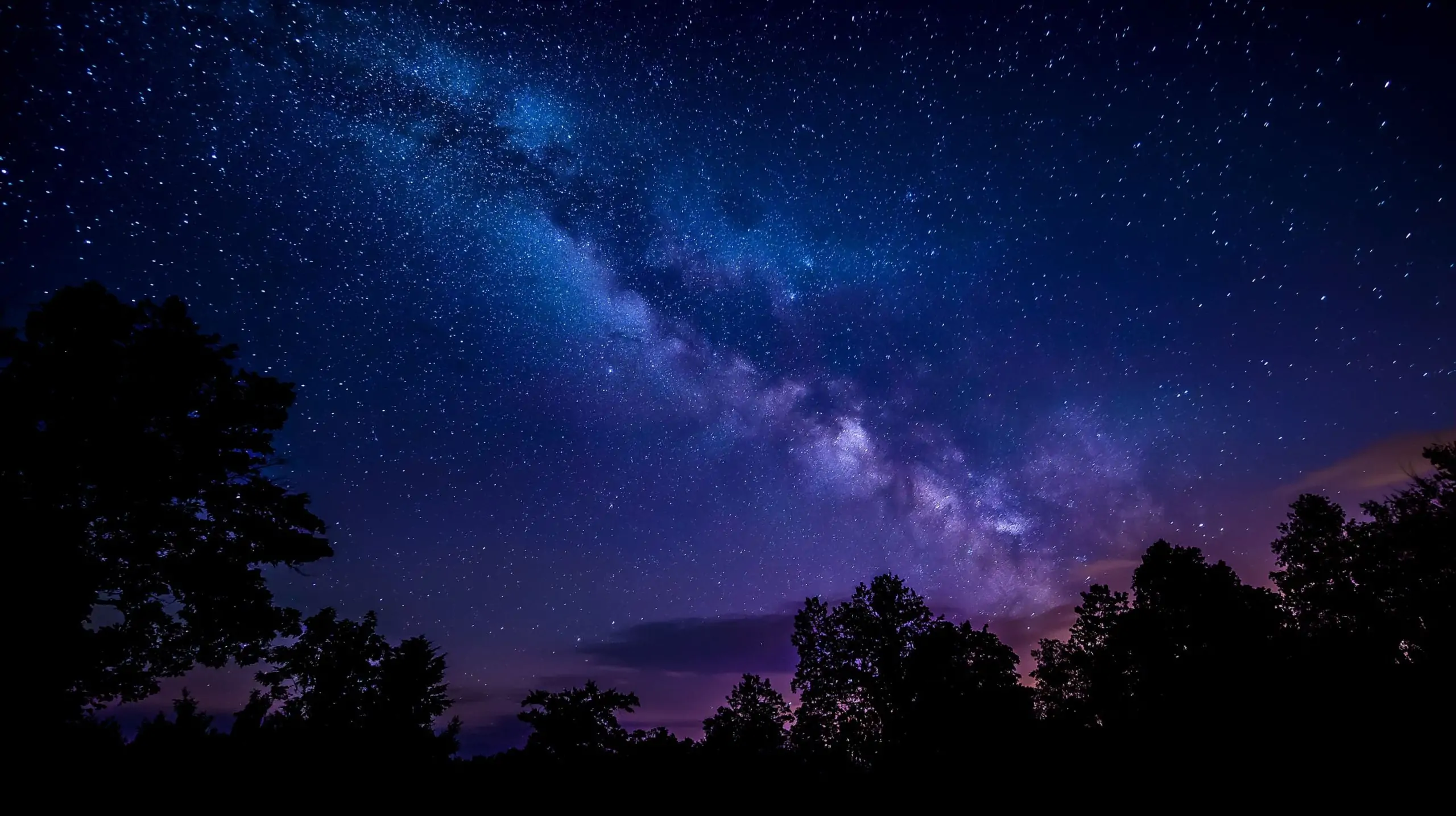 Skywatch Alert: Auroras, Meteors & Planetary Parade Dazzle the Night Sky (Sept 2–3, 2025)