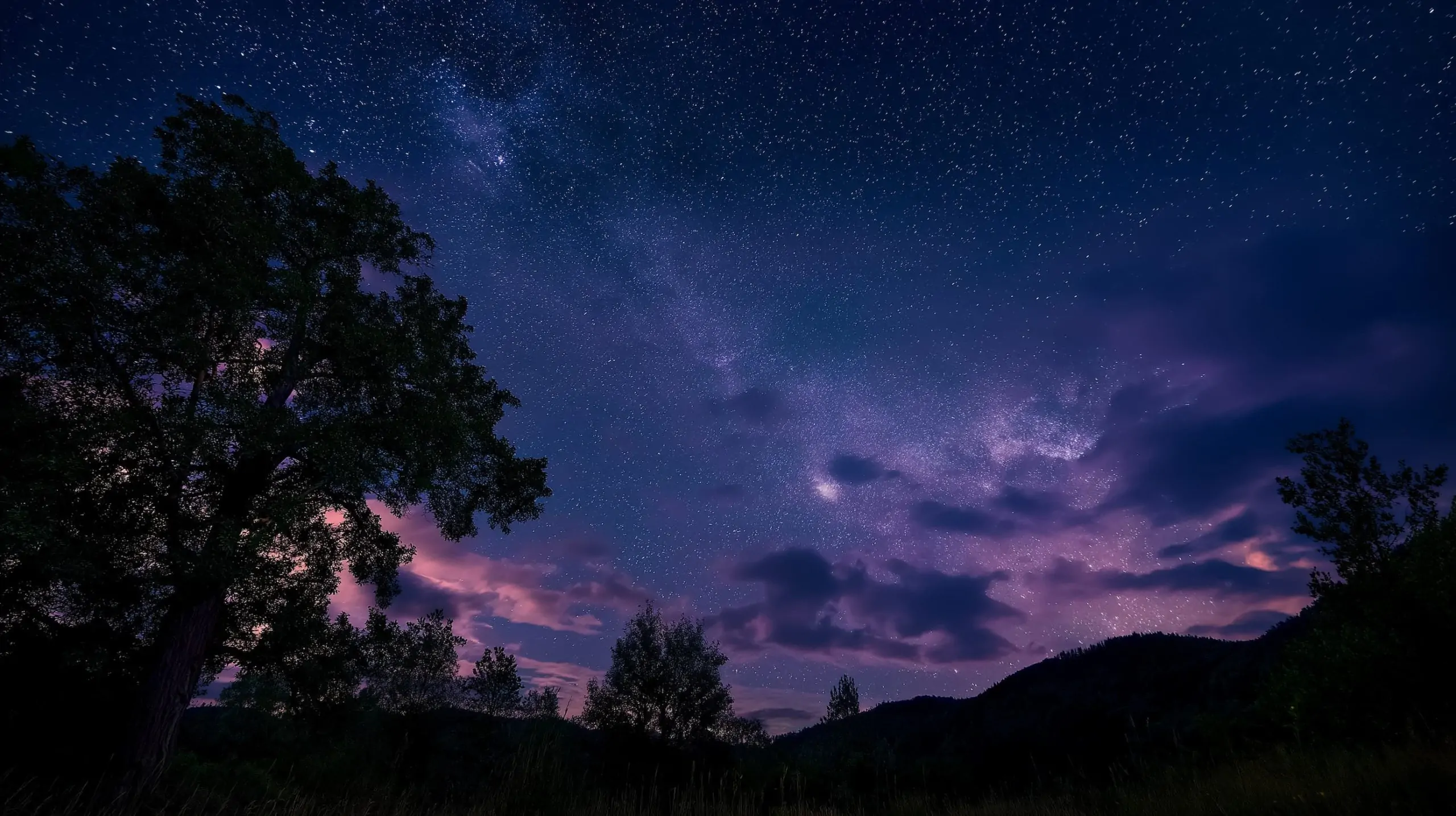 Rare Meteor Shower, Auroras & Planetary Spectacles: Skywatch Alert (Sept 17–18, 2025)