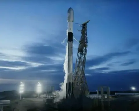 SpaceX’s Falcon 9 Rockets 28 More Starlink Satellites – Ties Monthly Launch Record
