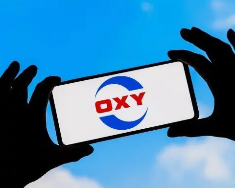 Warren Buffett’s $10B Oil Bet: Could Berkshire’s OxyChem Deal Supercharge Occidental (OXY)?
