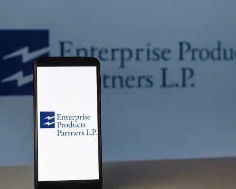 Energy Stock on Fire: EPD’s 7% Yield and Massive Growth Plans Might Be About to Spark a Rally