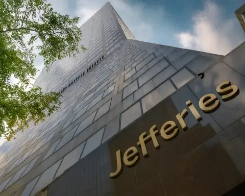 Jefferies Stock Plunge Deepens Amid Bankruptcy Fallout – Will a Rebound Follow?