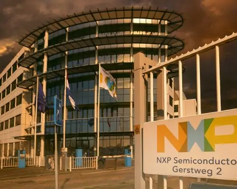 NXP Semiconductors (NXPI) Stock Shakes Off Chip Gloom – AI & Auto Hopes Fuel Rebound