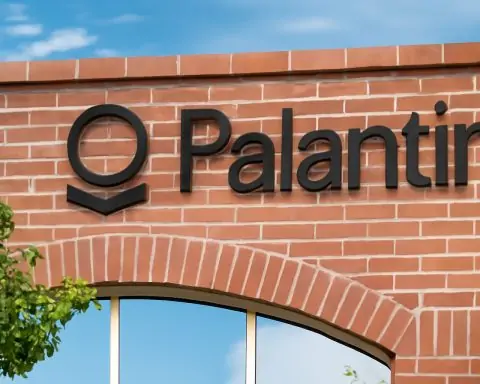 Palantir’s $400 Billion AI Juggernaut: Inside PLTR’s 2025 Surge, Deals & Future Forecasts