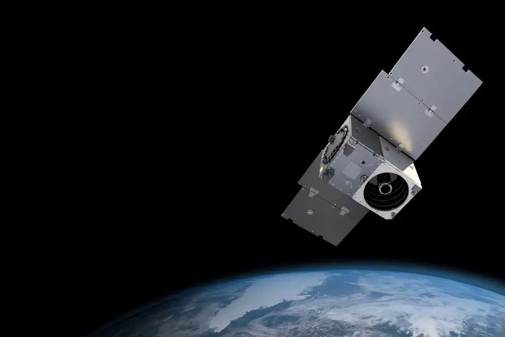 Planet Labs (PL) Stock Skyrockets on Record Earnings, SpaceX Launch & Major Contracts