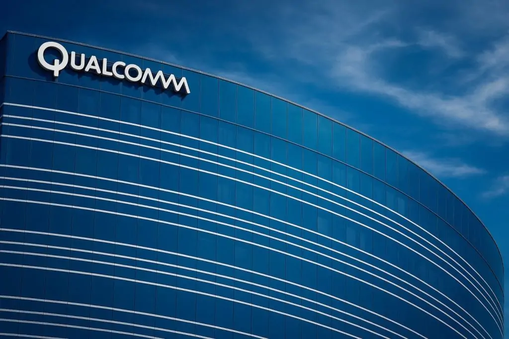 Qualcomm (QCOM) Stock: Can 5G & AI Drive It to the Moon – Or Will China’s Probe Crash the Party?