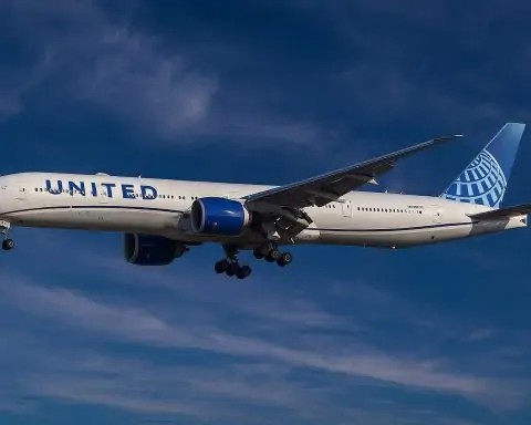 United Airlines Stock Takes Off on Travel Boom and Record Revenue Forecast