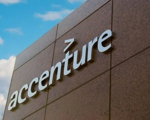 Accenture (ACN) Stock After Hours: Today’s News, Fresh Forecasts, and What to Watch Before the Market Opens Dec. 24, 2025