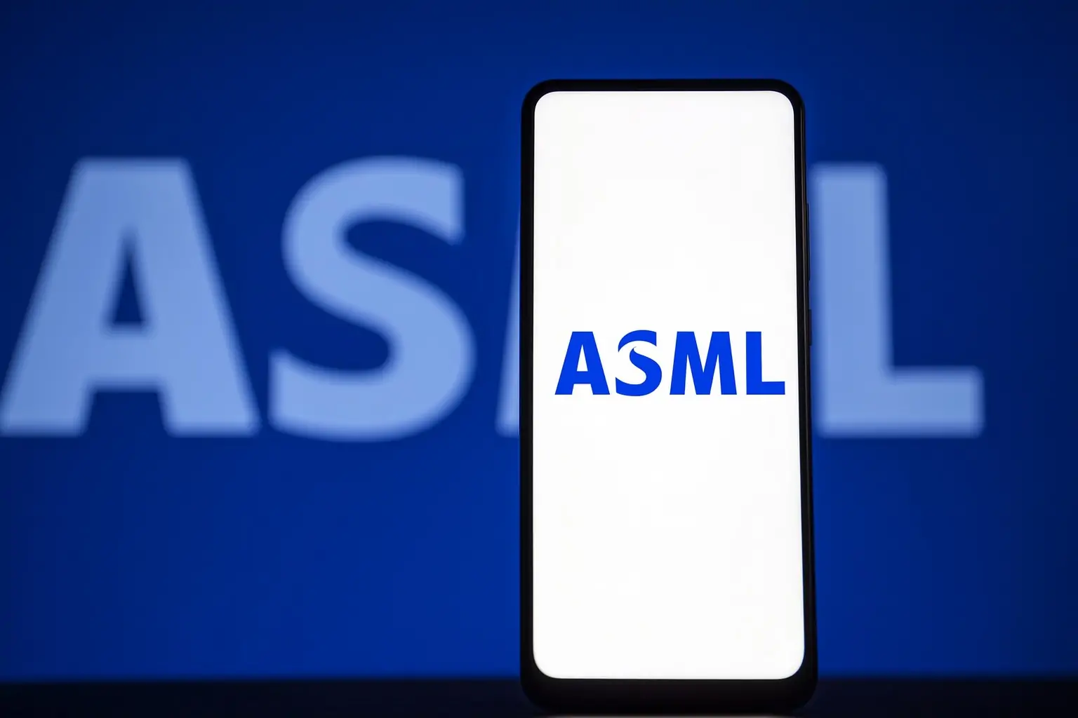 ASML Stock Skyrockets on €1.3B AI Bet – What Investors Must Know Next
