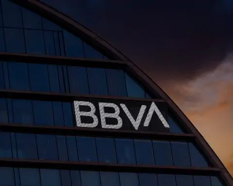 BBVA Stock Jumps on Failed Takeover Bid – What’s Next for the Banking Giant?