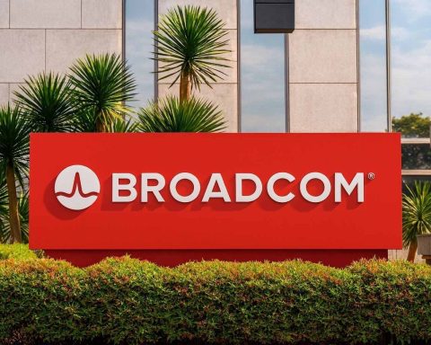 Broadcom (AVGO) stock price drops nearly 2% as chip shares slide ahead of Apple earnings