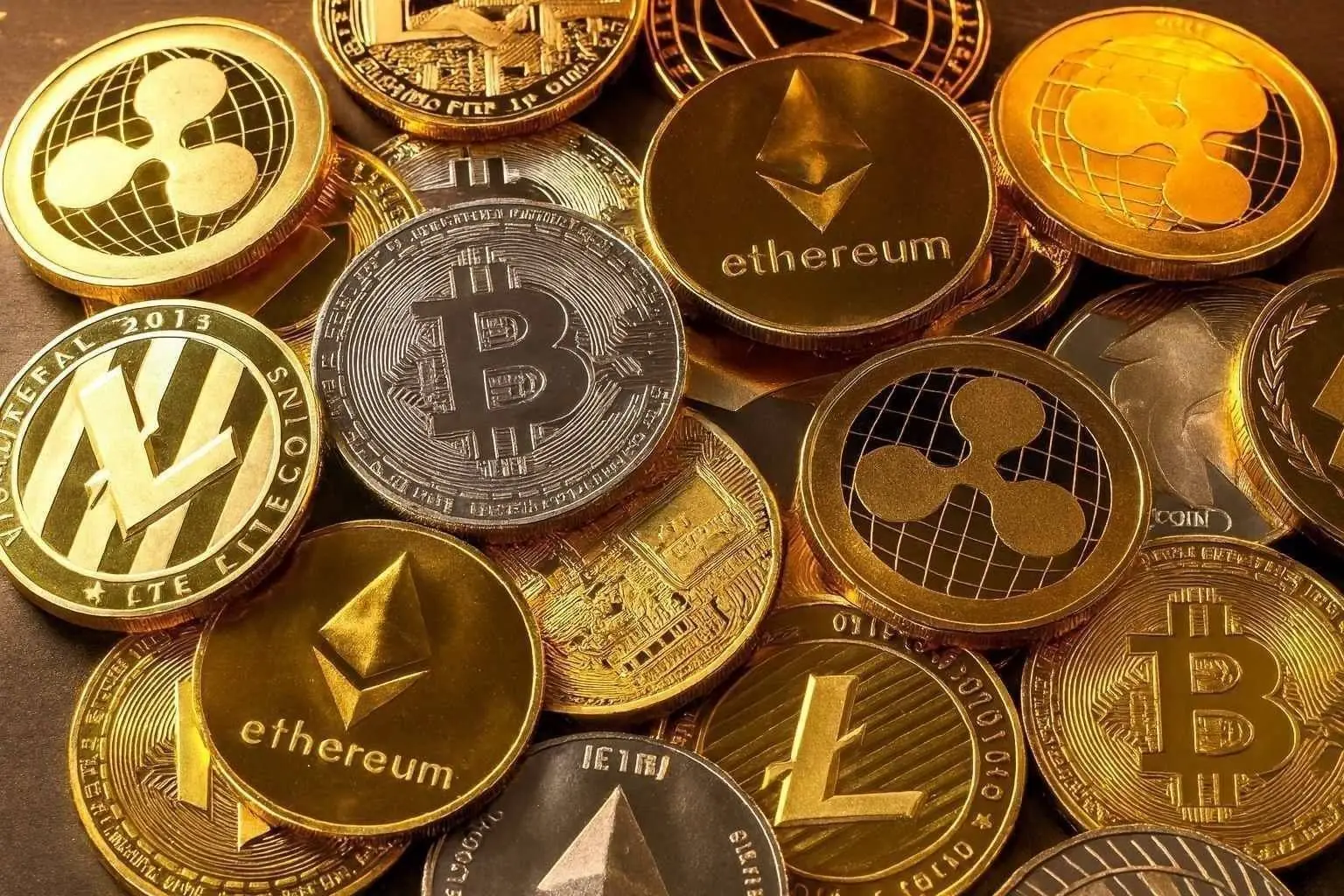 Crypto Stocks in 2025: Latest News, Winners, Losers and 2026 Forecasts