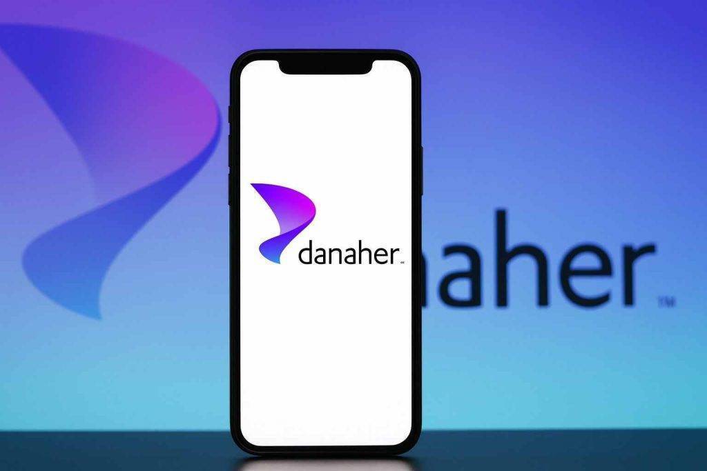 Danaher stock steadies near $220 after earnings slide as 2026 outlook comes into focus