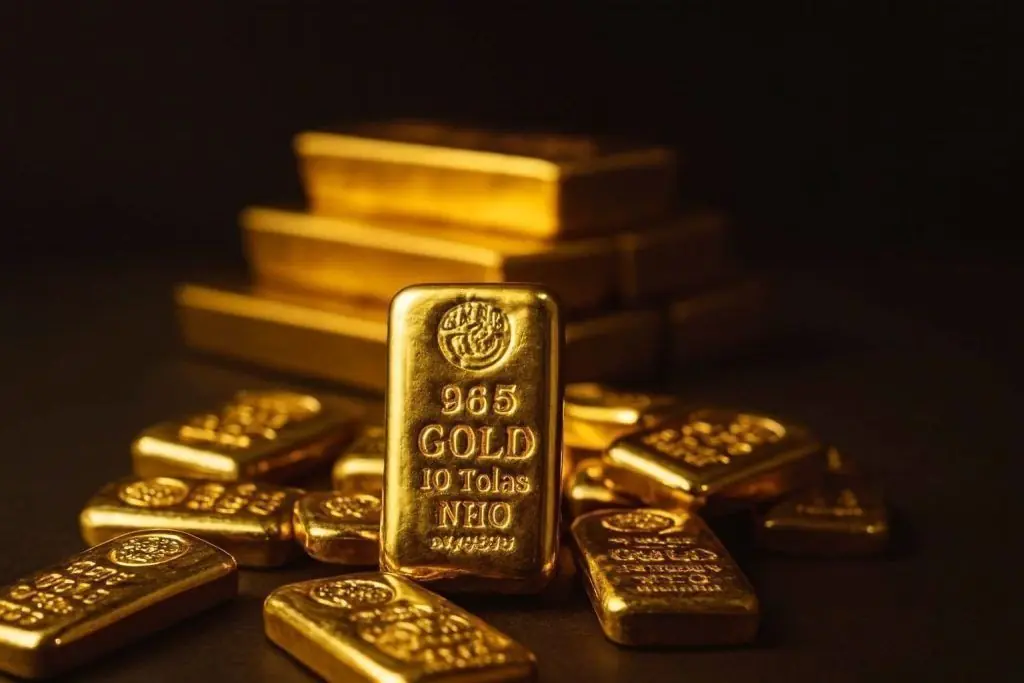 Gold Price Today, 28 November 2025: Bullion Near $4,200 as Fed Cut Bets and CME Outage Fuel Volatile Rally