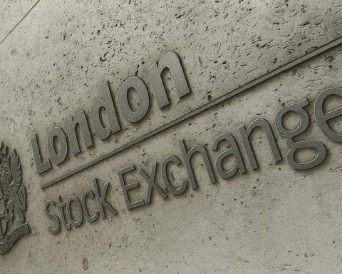 LSEG share price slips as London Stock Exchange Group logs fresh buyback — results in focus