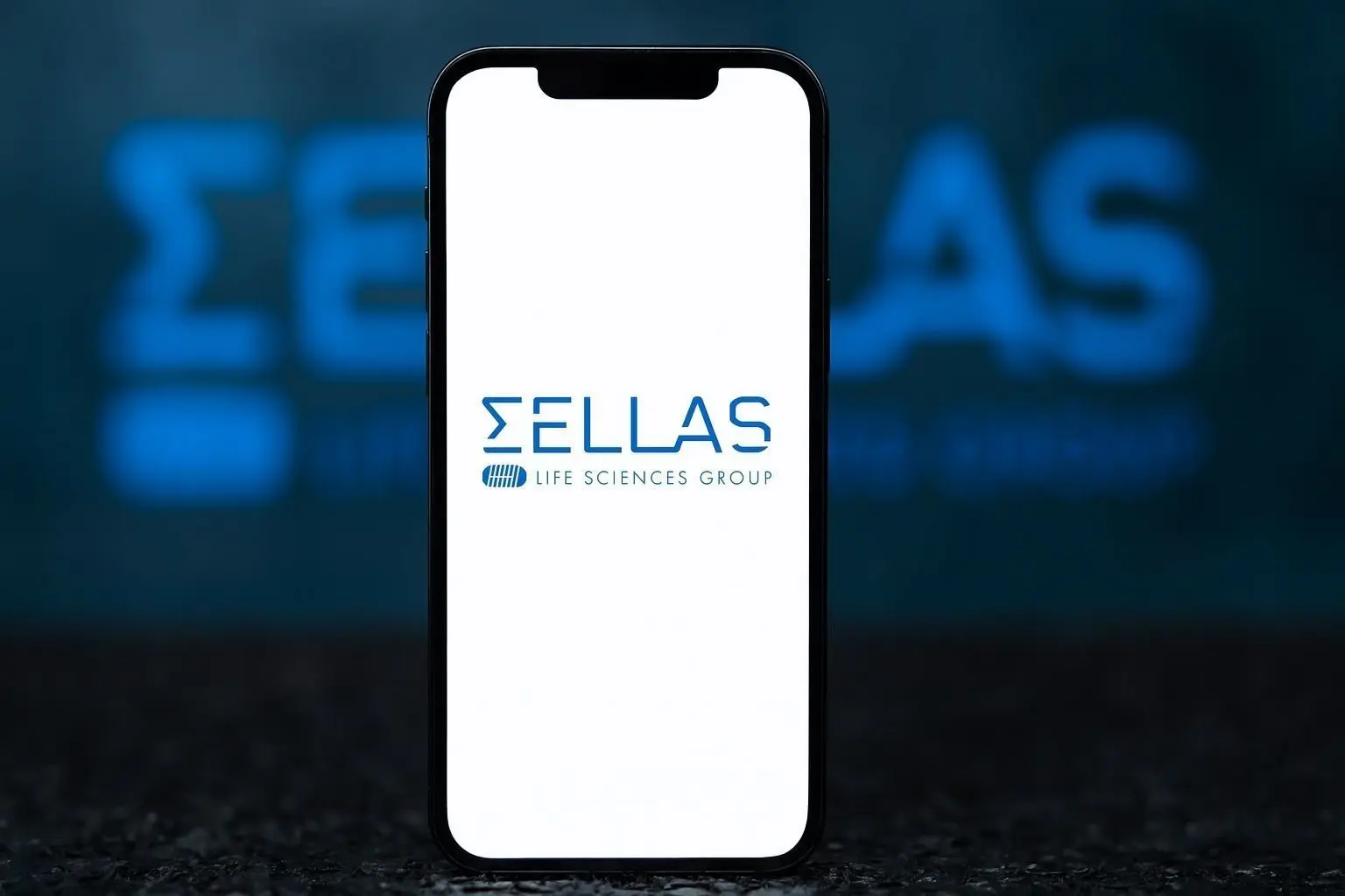 SELLAS Life Sciences (SLS) Stock on December 8, 2025: ASH 2025 Data, Cash Runway and Analyst Targets Over $6