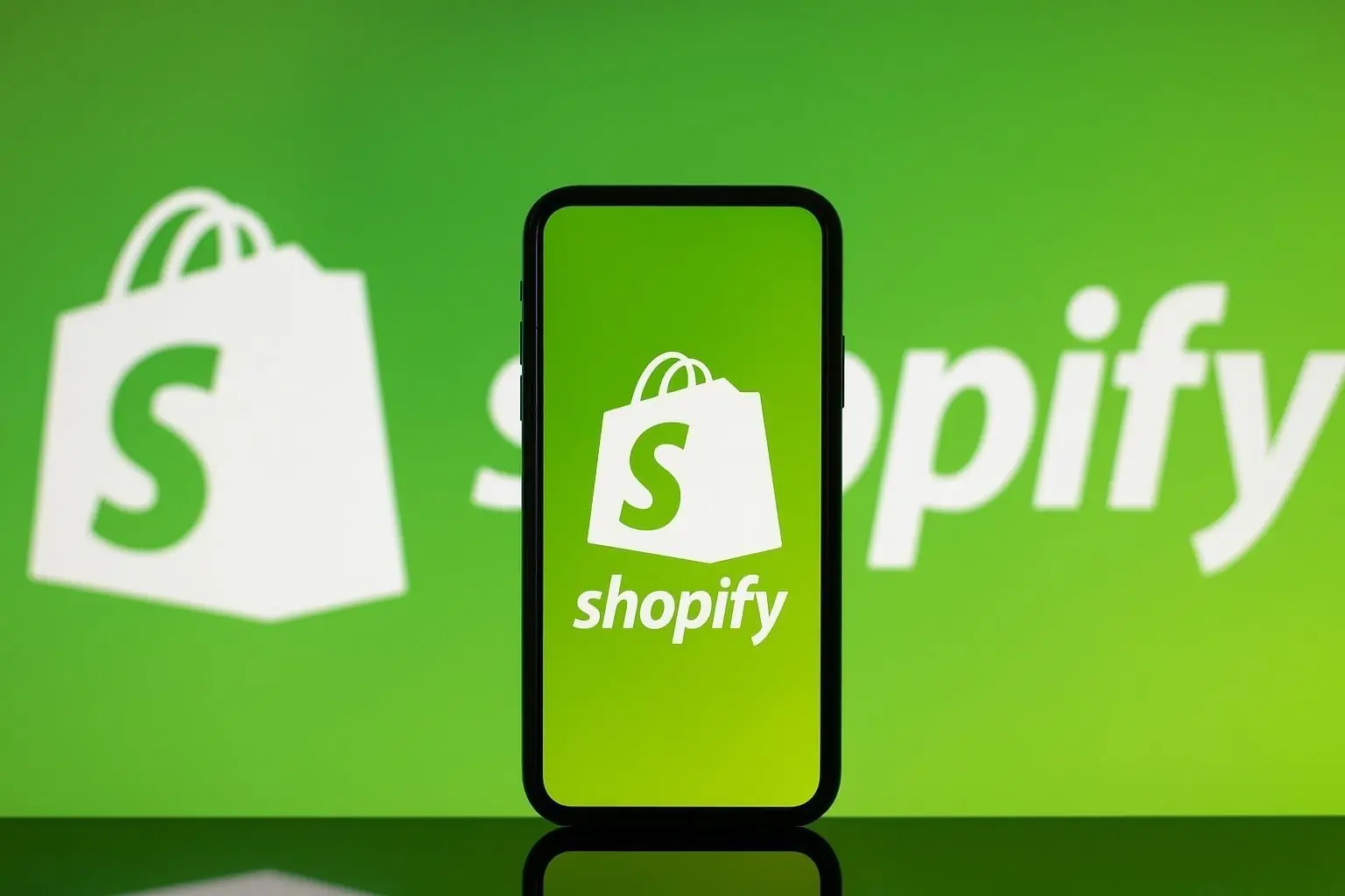 Shopify stock falls 2% to start 2026 as court order and rising yields weigh on SHOP