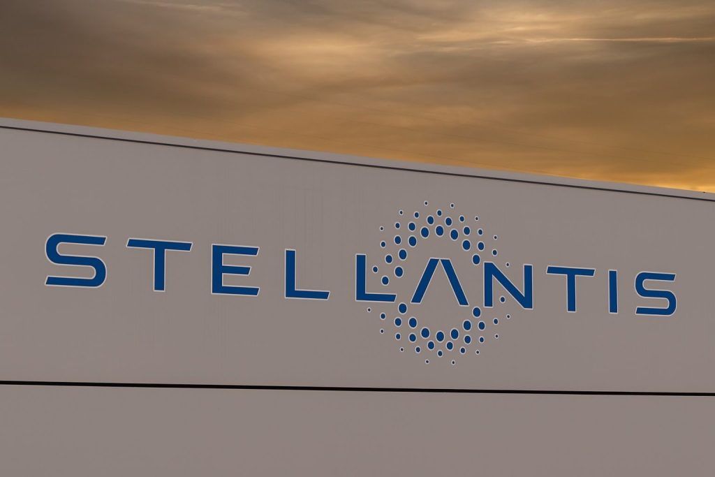 Stellantis’ $13B Gamble: Stock Swings as Automaker Bets Big on U.S. Revival
