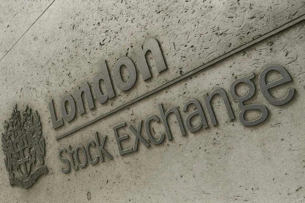 UK Stock Market Today: FTSE 100 Rallies Near 9,750 as BoE Rate-Cut Bets Lift Banks, Miners and Luxury