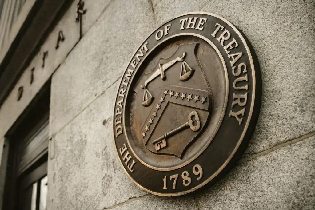 US Treasury Bonds Forecast for December 2025: Fed Rate Cut, Delayed Jobs & CPI Data, and Auction Supply Set Up a Volatile Finish