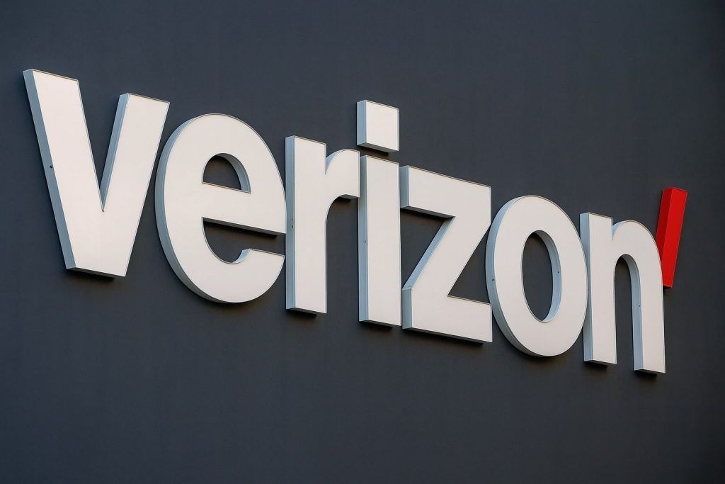 Verizon (VZ) Stock’s Wild Ride: New CEO & $20B Deal – Analysts Are Buzzing