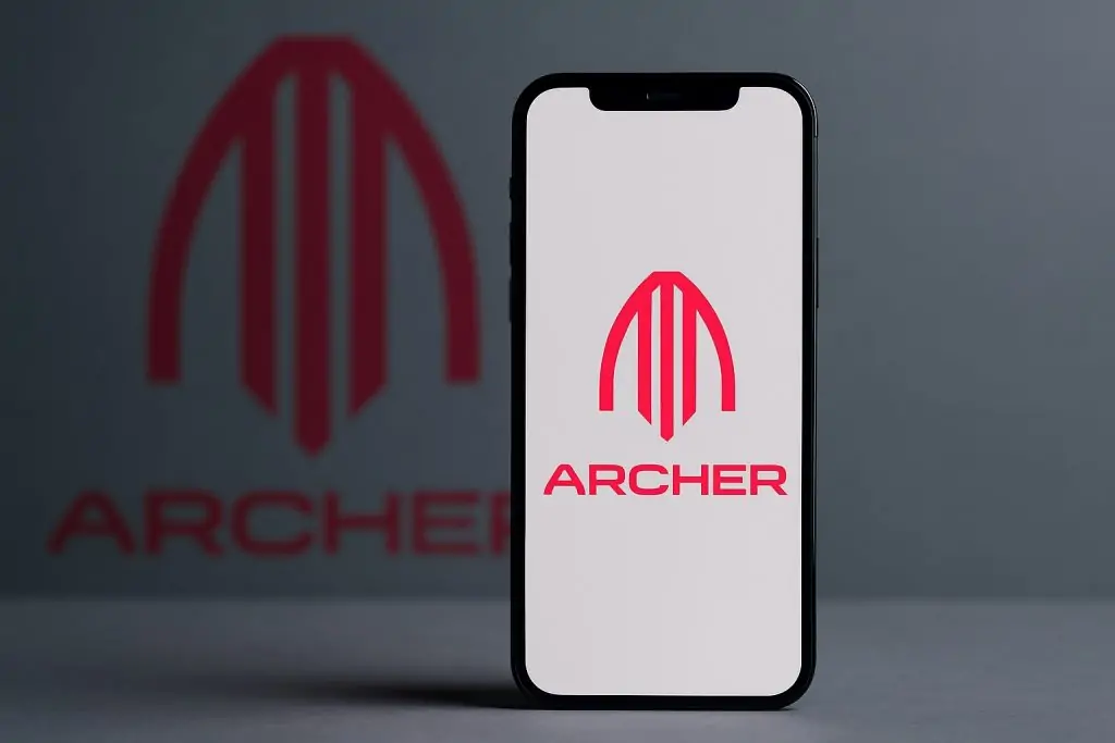 Archer Aviation (ACHR) Plunges as $650M Equity Raise Funds $126M Hawthorne Airport Deal; Cathie Wood Buys the Dip — What It Means for LA Air Taxis (Nov. 10, 2025)