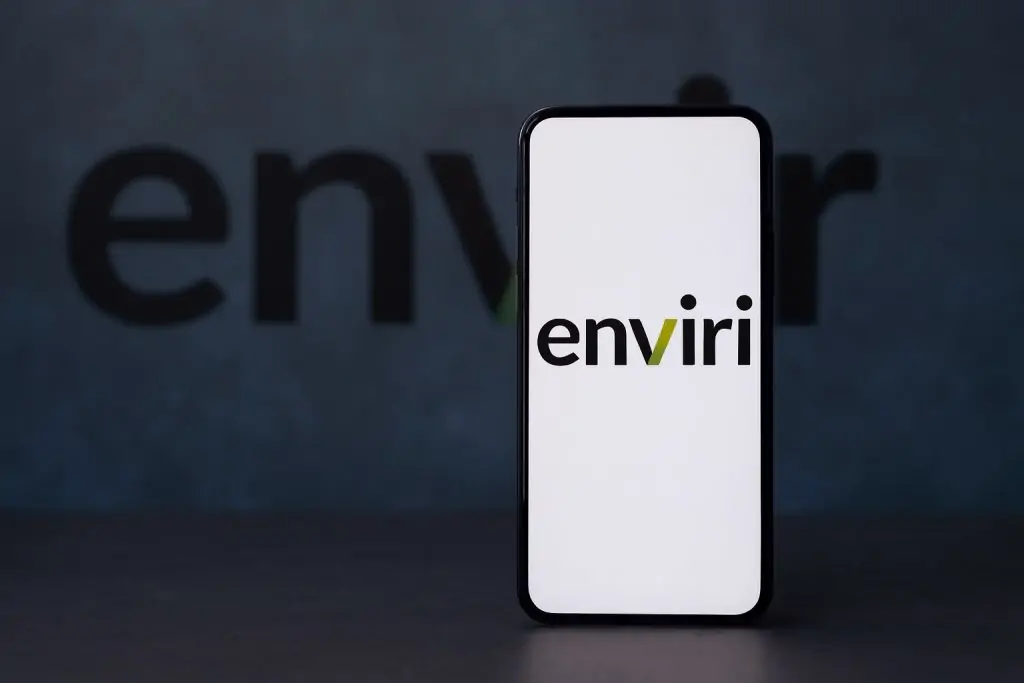 Enviri (NVRI) Soars as It Sells Clean Earth to Veolia for $3.04 Billion and Unveils “New Enviri” Spin‑Off