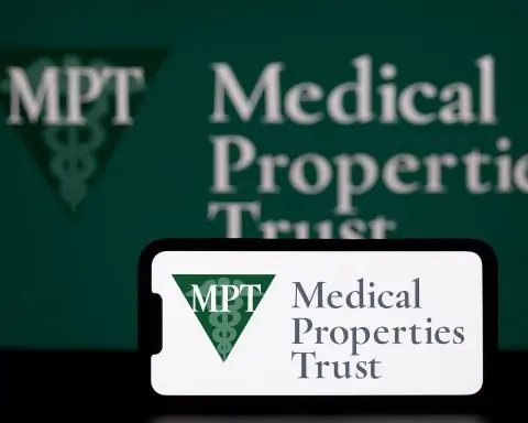 Medical Properties Trust (MPW) Hikes Dividend 12% and Extends Buyback Push: What Investors Need to Know Today (17 November 2025)