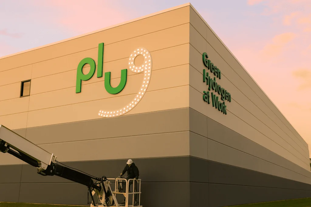 PLUG Stock Today (Nov. 21, 2025): Plug Power Slips as New Convertible Notes and Dilution Fears Weigh on Shares