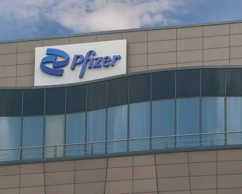 Pfizer (PFE) Stock Rallies on November 21, 2025 as Investors Focus on FDA Win, Obesity Pivot and 7% Dividend Yield